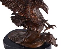 Статуэтка в атаку