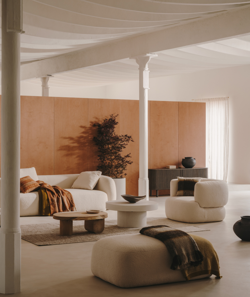 Пуф Martina из шенилла цвета экрю 123 x 85 см