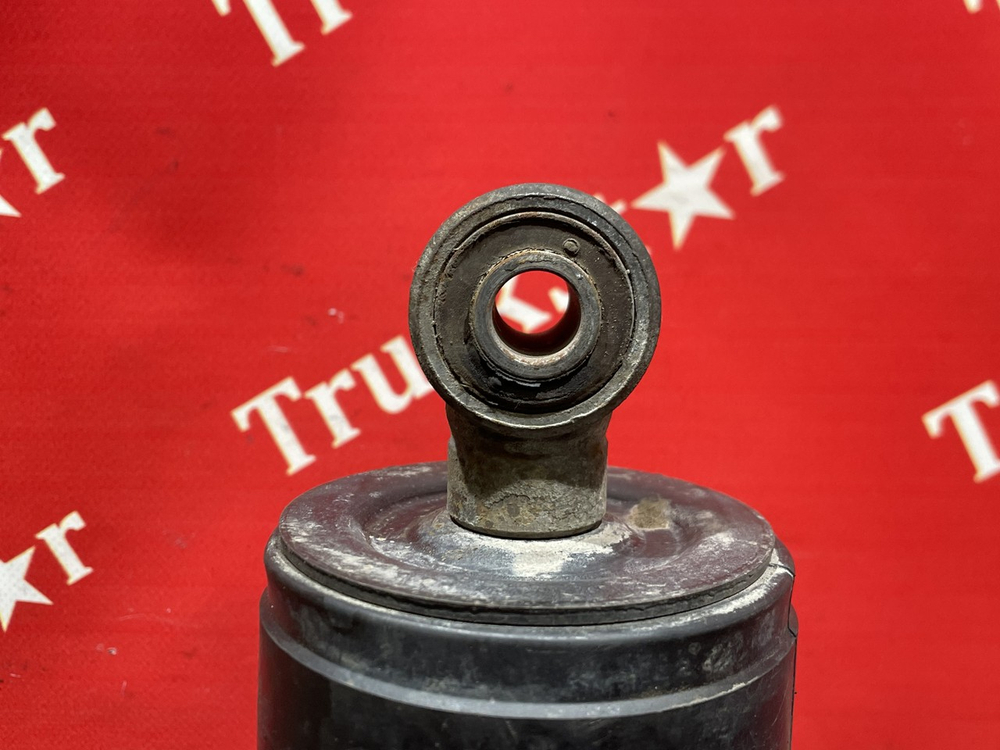 Амортизатор кабины задний 2018г