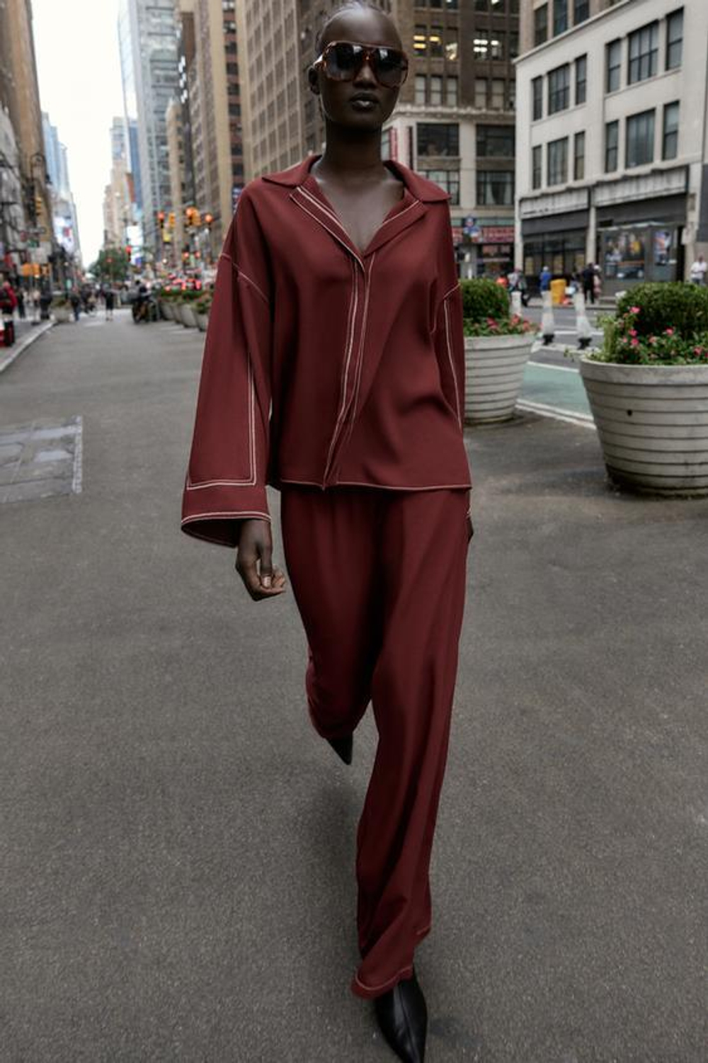 ZARA ШИРОКИЕ БРЮКИ С КОНТРАСТНОЙ СТРОЧКОЙ, ЧЕРЕПИЧНЫЙ