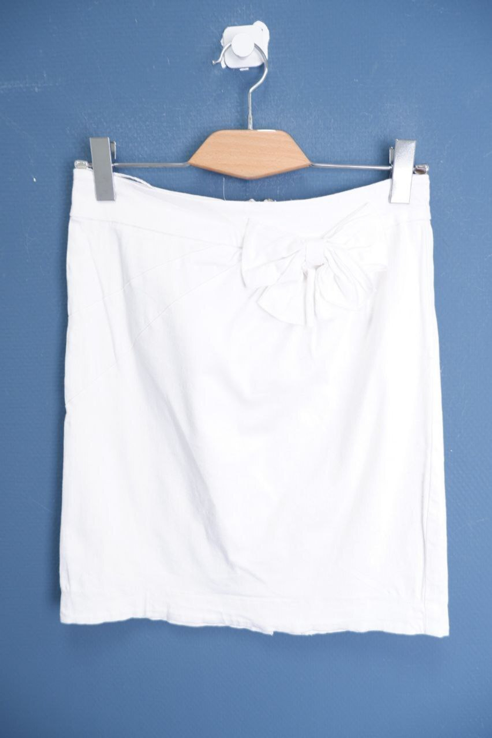 Юбка белая с бантом 42 размер