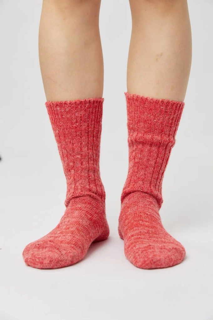 Носки красного цвета "меланж" из шерсти