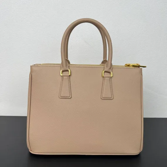 Большая сумка Prada Galleria из сафьяновой кожи