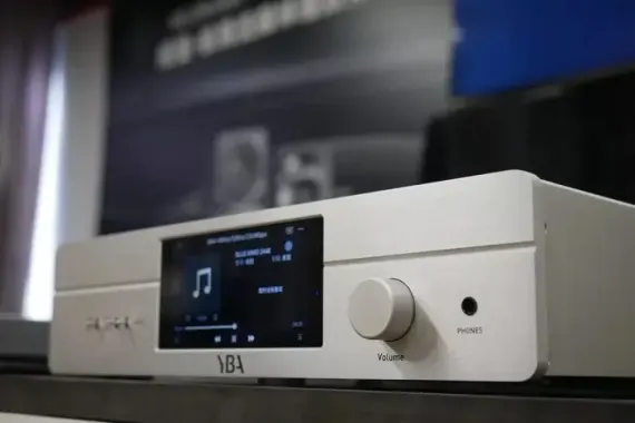 YBA Heritage R100 Black