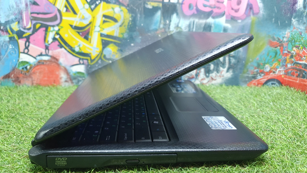 Ноутбук ASUS Celeron/4 Gb