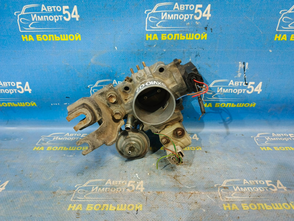 Дроссельная заслонка TOYOTA CAMRY 1996