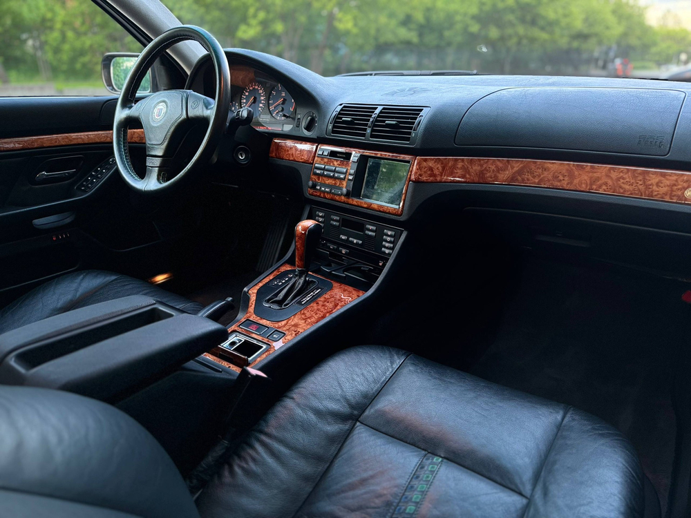 Alpina B10