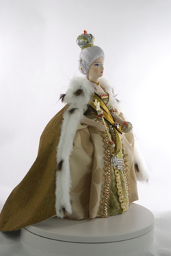 Кукла фарфоровая портретная "Императрица Екатерина II Великая"