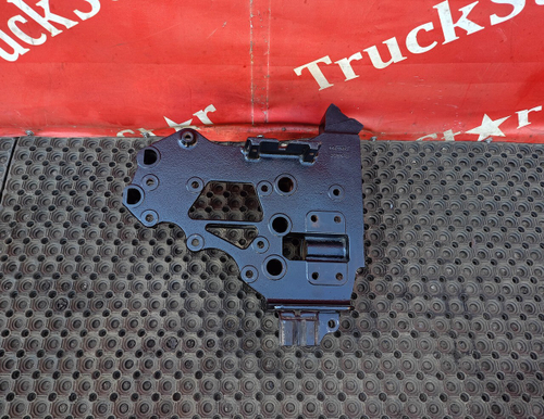 Кронштейн буксировочный левый 2019г.