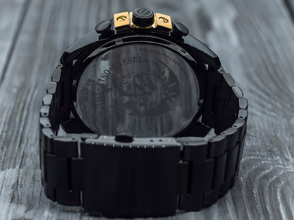 Наручные часы Diesel DZ4338 с хронографом