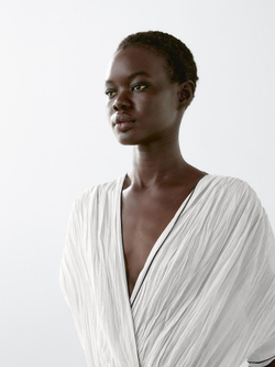 Massimo Dutti Длинное платье со складками и контрастной отделкой, белый