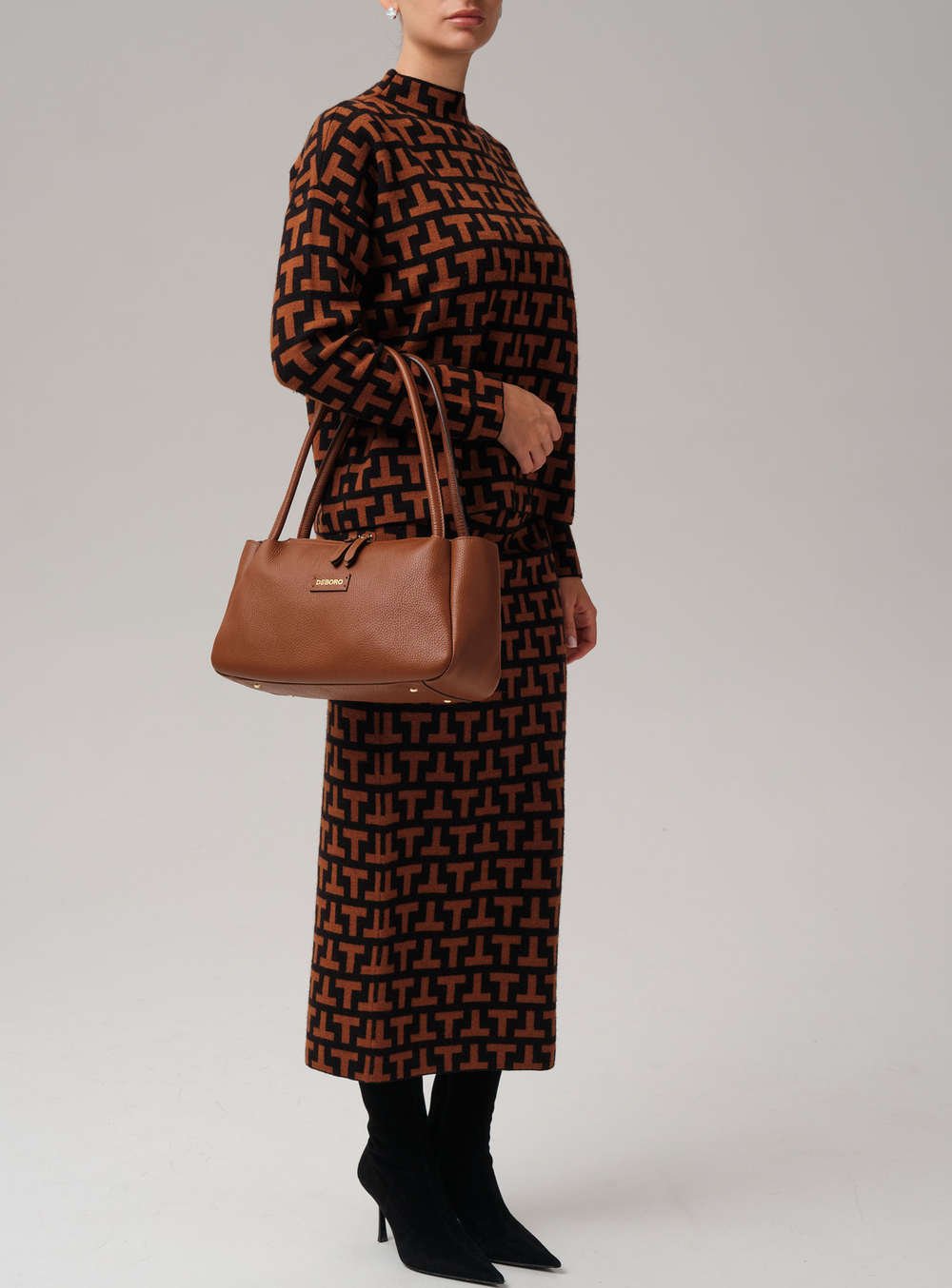 Кожаная сумка Deboro 31090 коричневый фундук