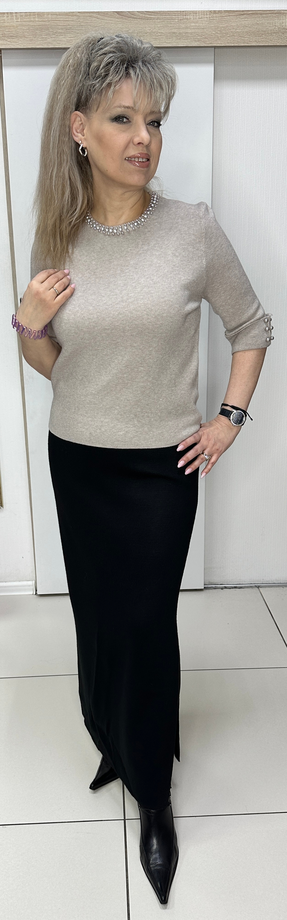 Трикотажная юбка с двумя боковыми разрезами