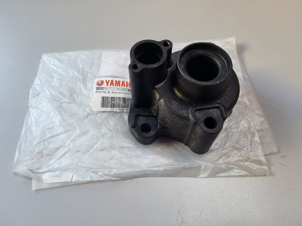 корпус помпы охлаждения Yamaha F75-F100 67F-44311-01-00