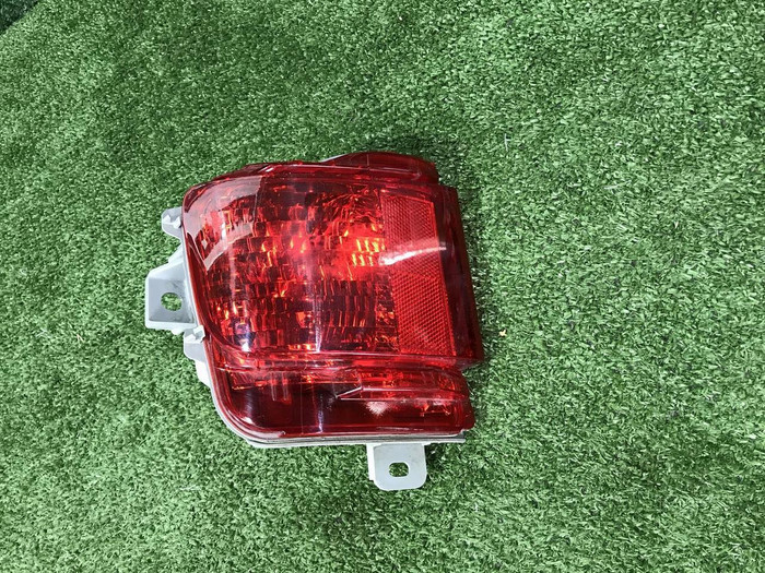 ПТФ левый Toyota Land Cruiser 200 (2015-2021)