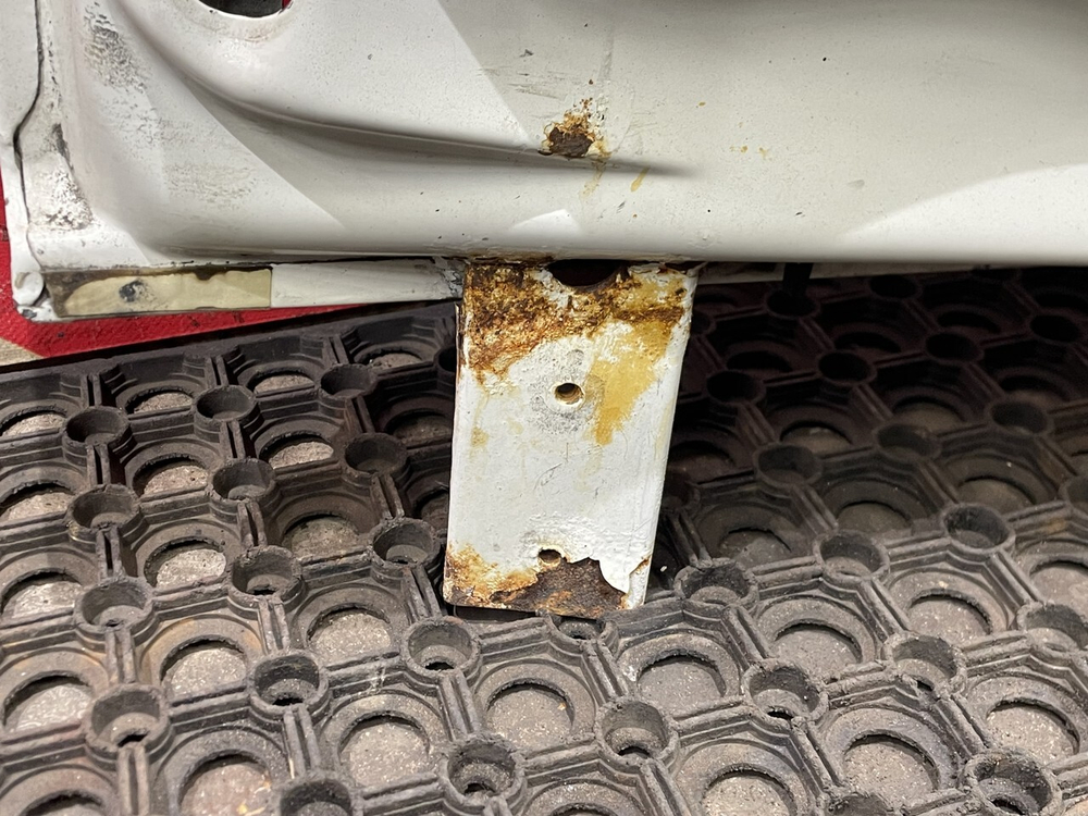 Дверь левая