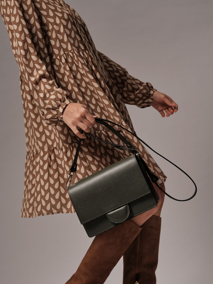 Сумка кожаная через плечо темно-зеленая