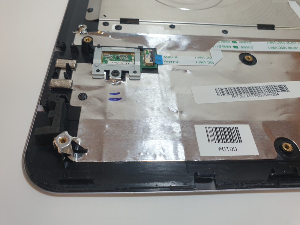 Топкейс HP DV7-4000ER, мелкий дефект, 3LLX9TP003