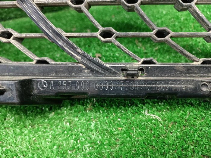 Решетка радиатора Mercedes GLC X253 (2015-2019) AMG