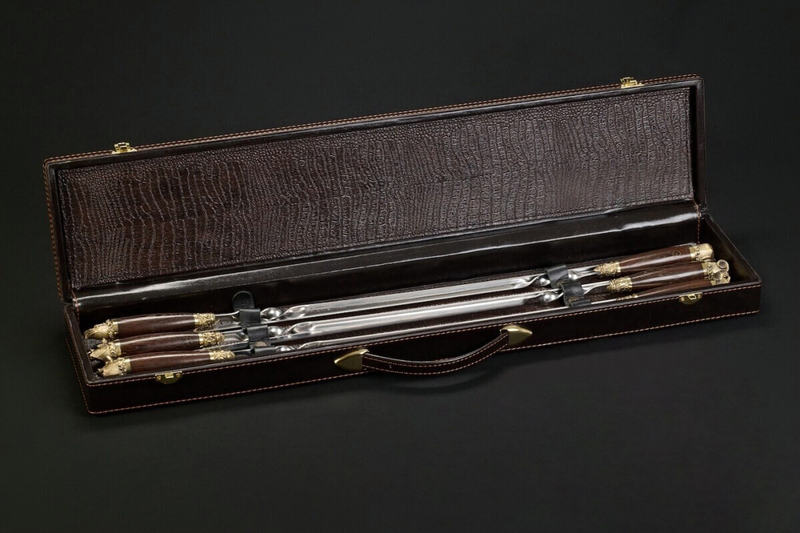 Подарочный набор шампуров в кейсе "Звери каменные"