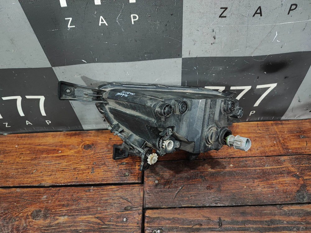 ПТФ передняя правая LED Kia Mohave (HM) 16-20 Б/У Оригинал 922022J530