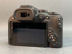 Canon EOS R10 Kit RF-S 18-45mm F4.5-6.3 IS STM 4000 кадров