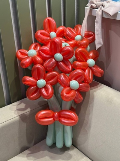 Цветочки из шаров