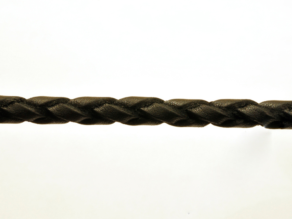 Шнур кожаный плетёный для кулонов без замка 5 мм 67-75 см RH00986