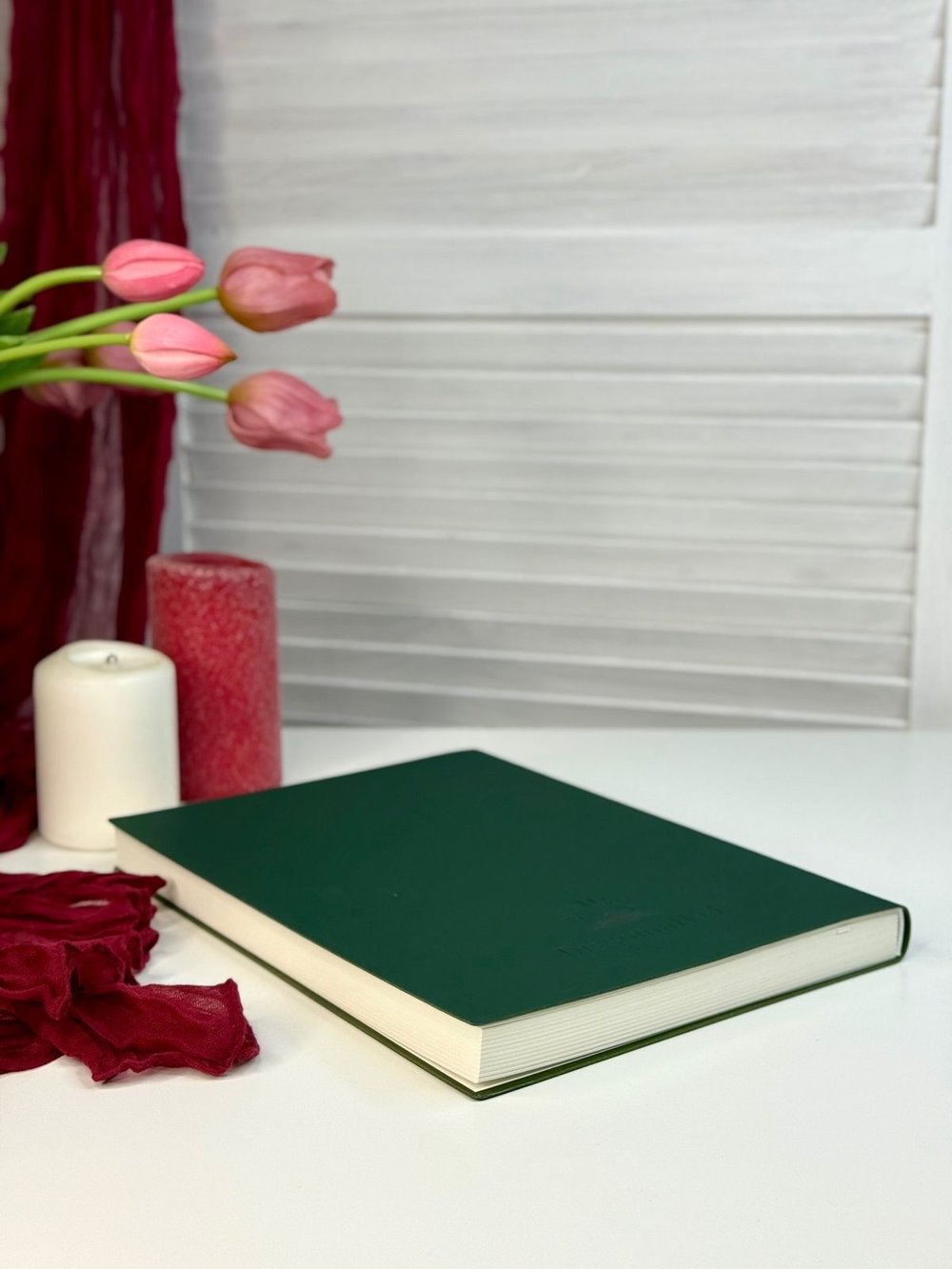 Блокнот А4 200л. (400страниц) без разлиновки Темно зеленый (К44-515A)