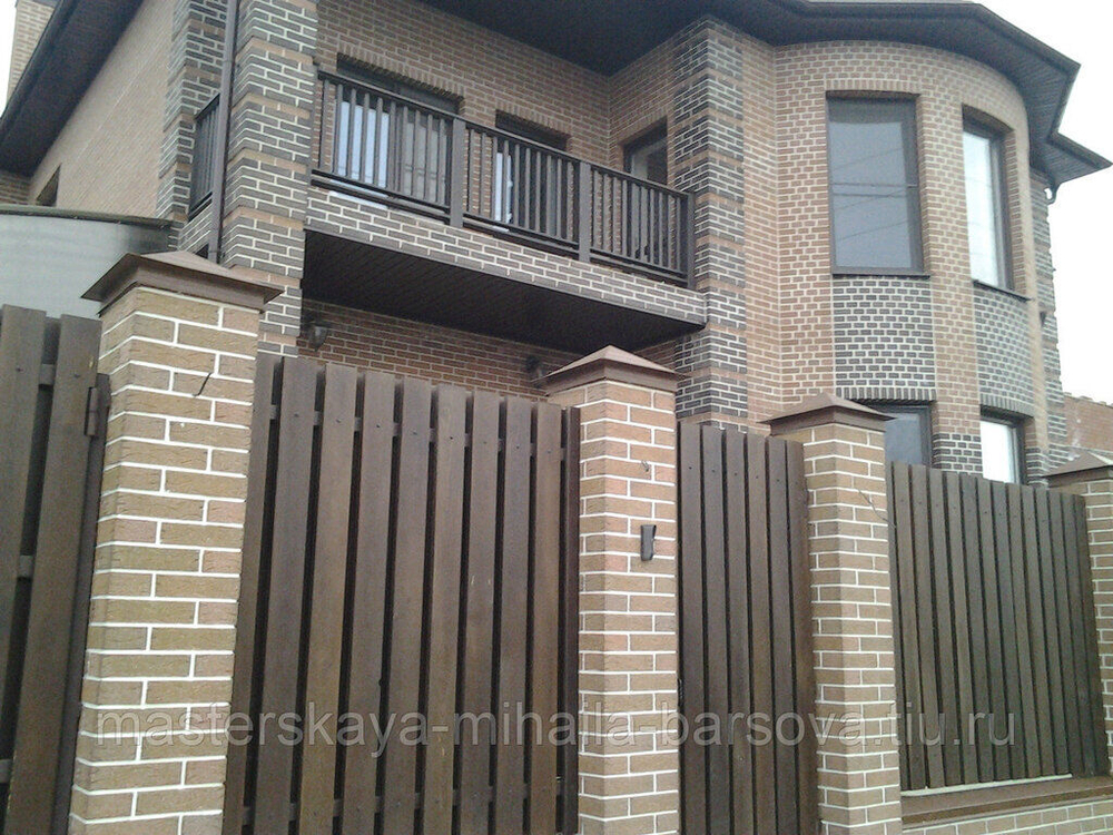 Деревянный забор шахматный