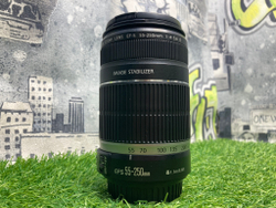 Canon EF-S 55-250mm 4-5.6 IS
