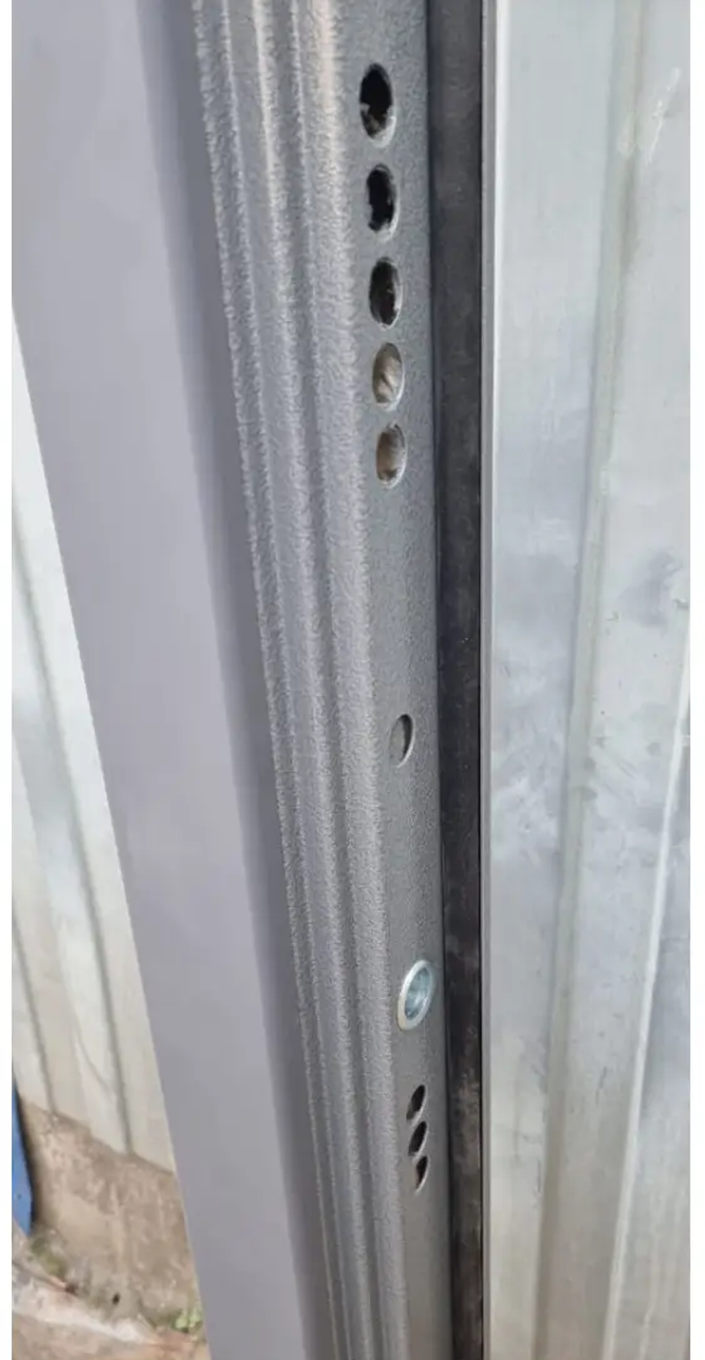 Входная металлическая дверь с зеркалом Рекс 24 Силк Титан / зеркало Пастораль Лиственница беж 12 мм