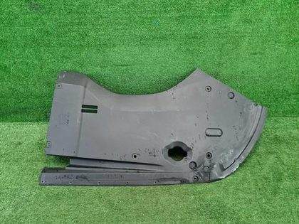 Кожух замка капота правый Hongqi H9 (2020-н.в.)