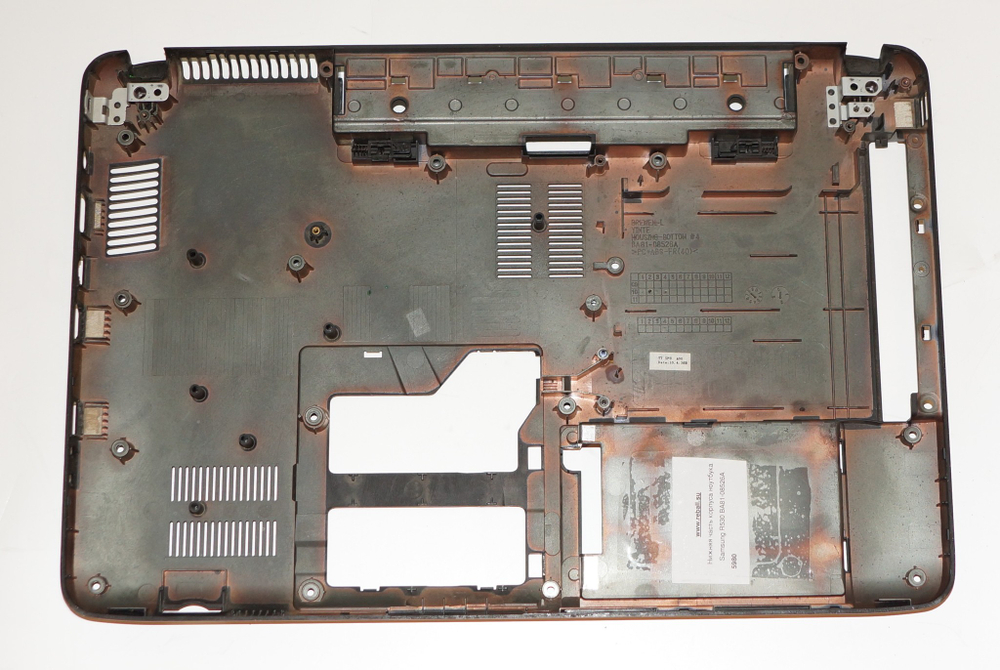 Нижняя часть корпуса ноутбука Samsung R530 BA81-08526A