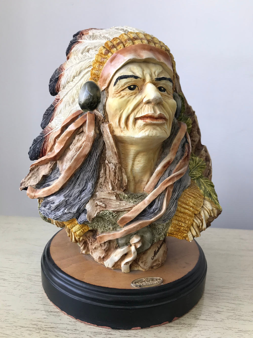 Статуэтка виде Индейца (gold)