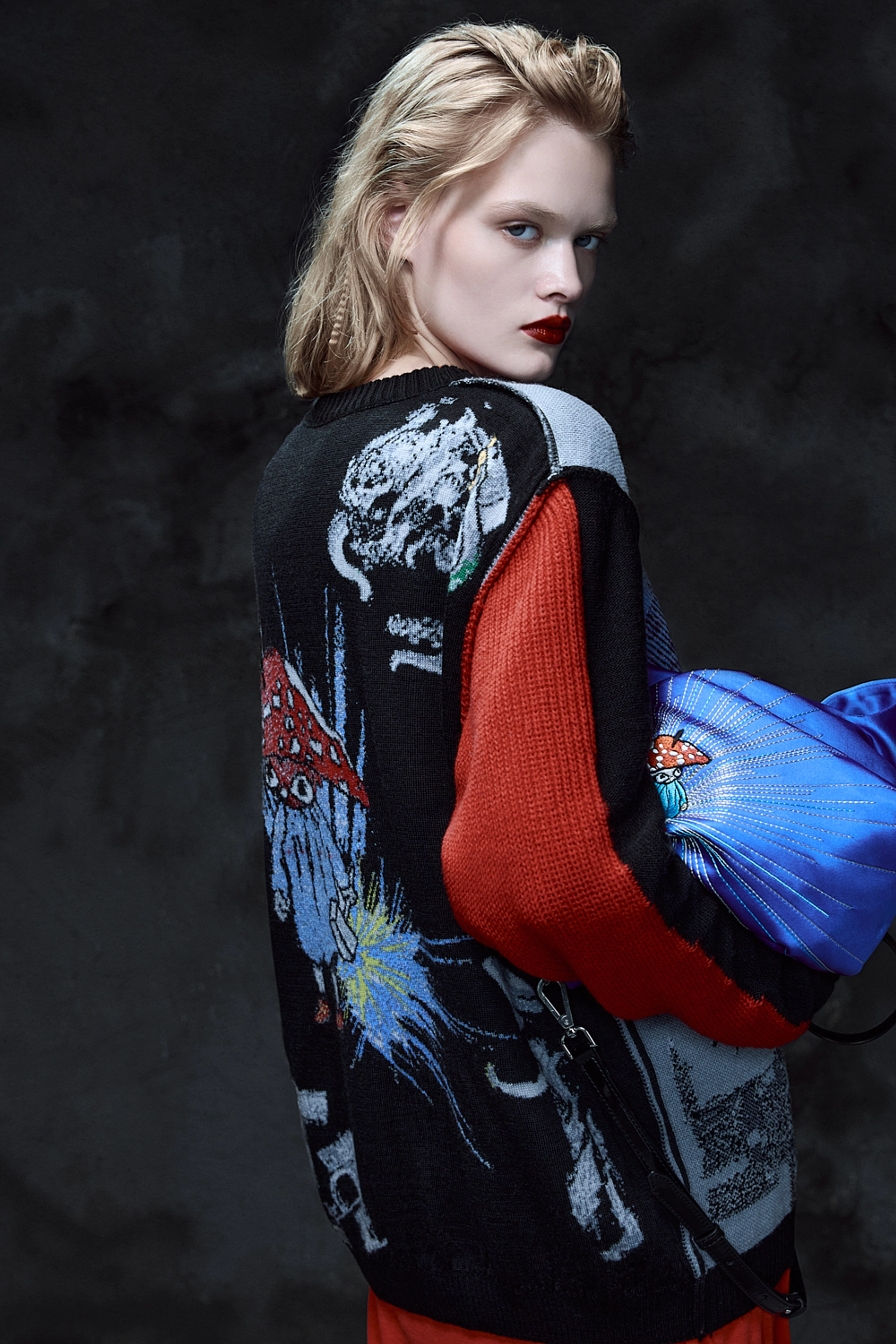 Свитер с принтом OLA OLA