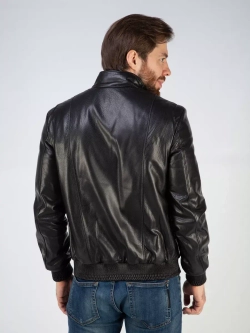 Кожаная куртка демисезонная