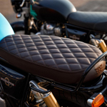 Сиденье двухместное Royal Enfield, коричневое Signature Bench - Interceptor 650, арт. 1990481