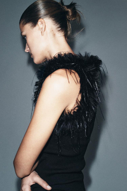 ZARA ТОП ИЗ ВОРСИСТОГО ТРИКОТАЖА С ГОРЛОВИНОЙ ХАЛТЕР, ЧЕРНЫЙ