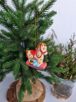 Лошадка с игрушками ёлочная игрушка из фарфора