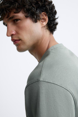 ZARA ФУТБОЛКА ИЗ РЕЛЬЕФНОЙ ТКАНИ, МЯГКИЙ ЗЕЛЕНЫЙ