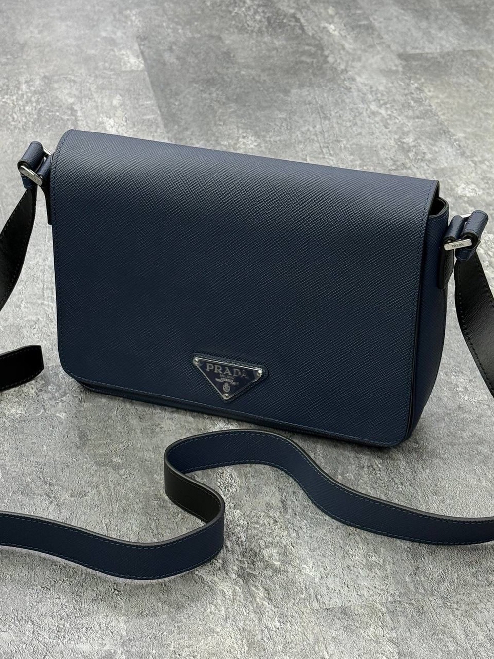 Сумка через плечо Prada