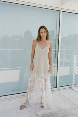 ZARA ТРИКОТАЖНОЕ ПЛАТЬЕ С КРУЖЕВОМ, ЖЕЛТОВАТО-БЕЛЫЙ