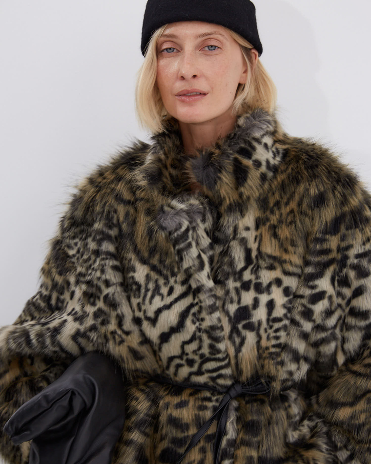Шуба из искусственного меха Стелла Маккартни с принтом рысь