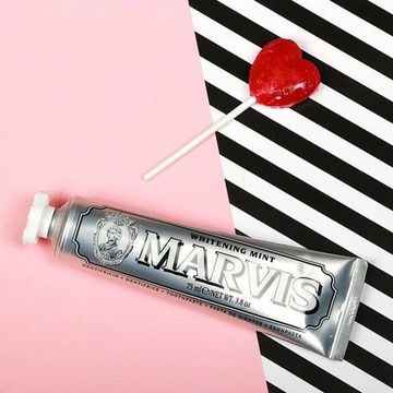 Зубная паста Marvis, Мята, отбеливающая, 85 мл