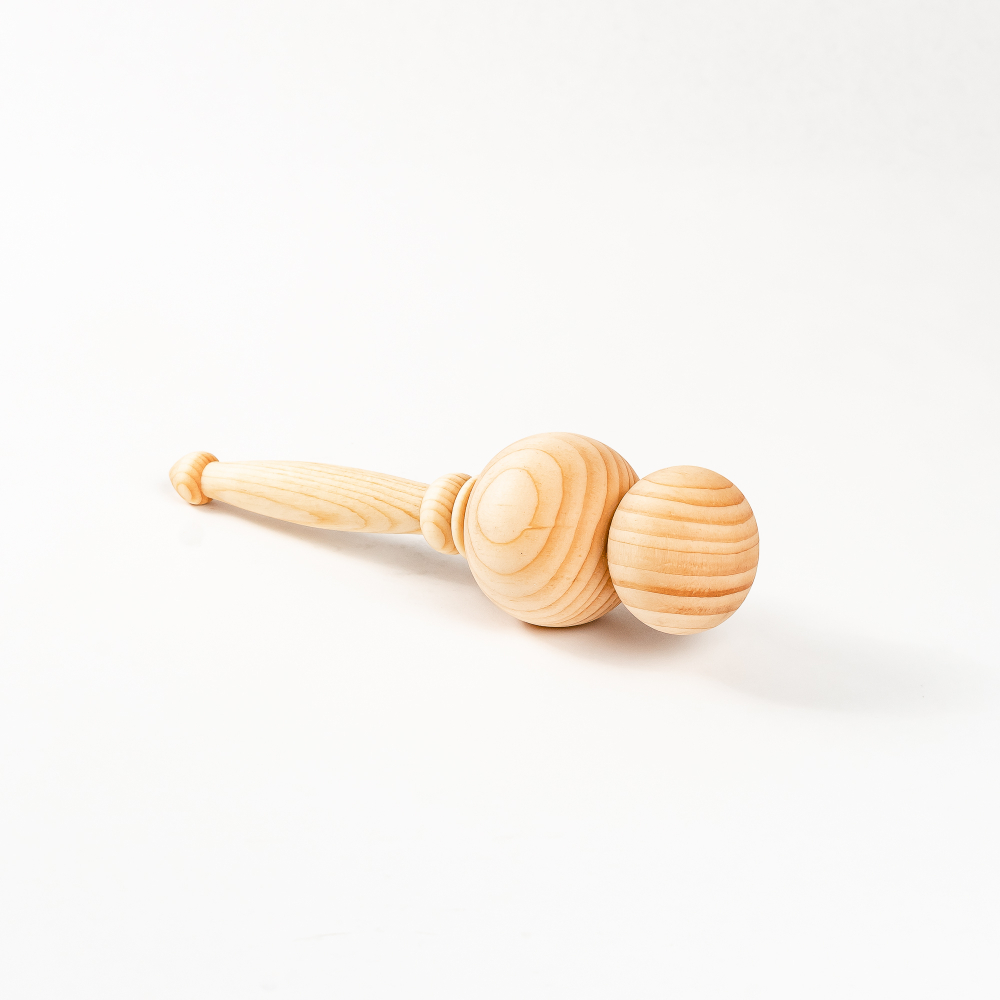 Деревянная погремушка из дерева сибирский кедр с наполнителем из пшена 0+ WT8