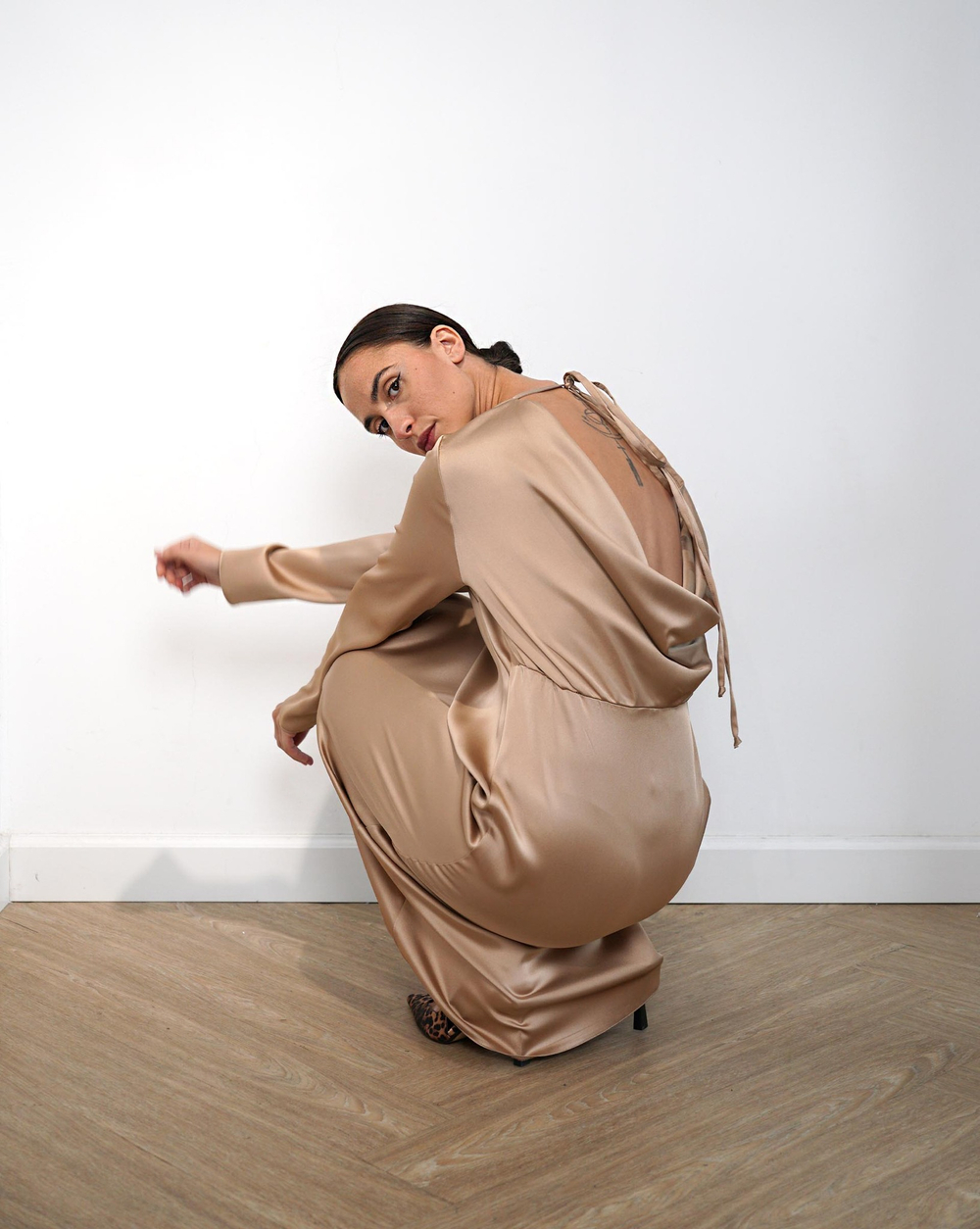 Платье "Утонченная" в песочном