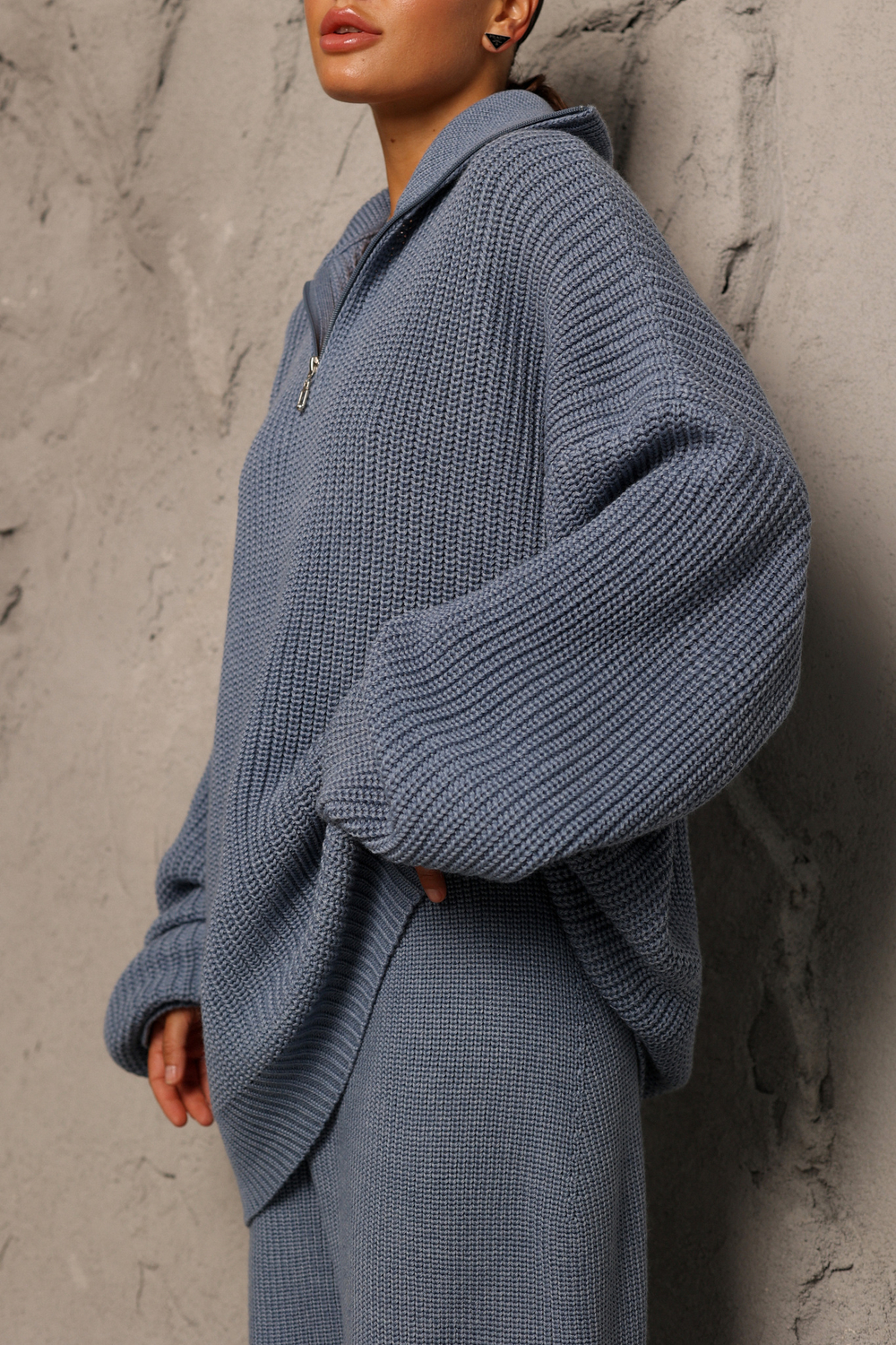 Свитер на молнии