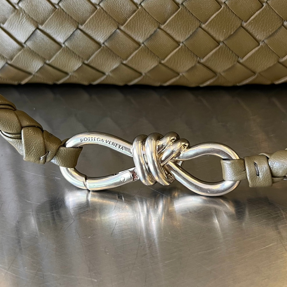 Bottega Veneta Medium Andiamo 32 cm