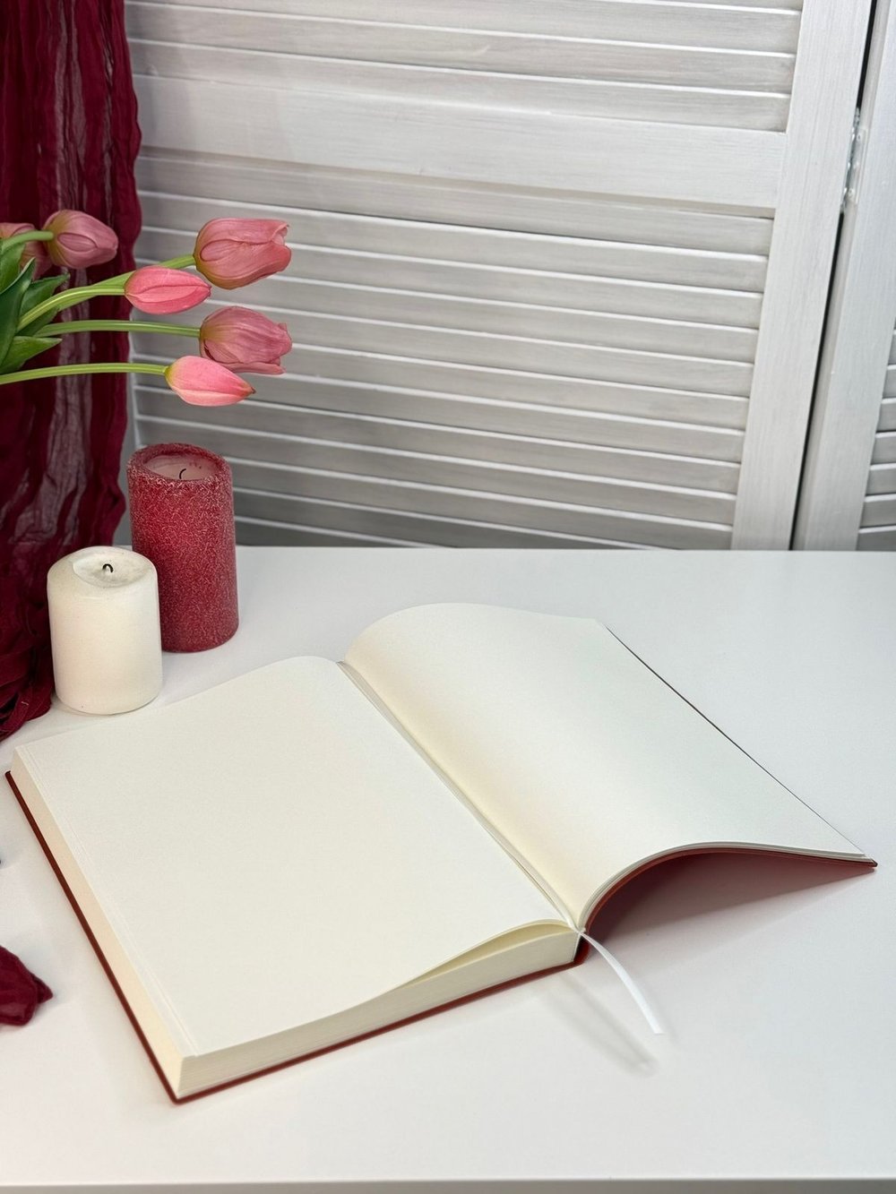 Блокнот А4 200л. (400страниц) без разлиновки Красный (К44-875A)